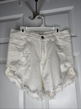 Daisy White Distressed Frayed-Hem Jean Shorts